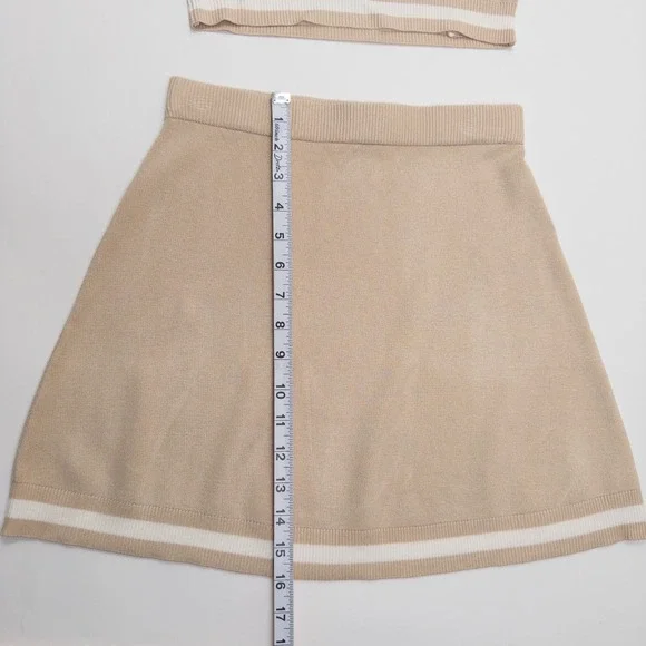 Sincerely‎ Jules Skirt Set Women Small Beige Sweater Vest Two Piece - Picture 13 of 16